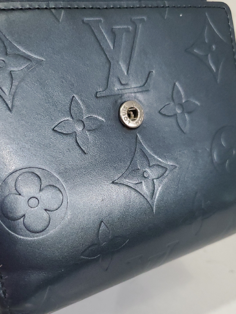 🇨🇵Louis Vuitton Charcoal Gray Matte Monogram Vernis Elise Trifold Wallet - Picture 15 of 16